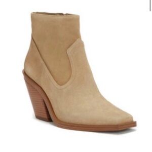 VINCE CAMUTO AMTINDA Taupe Square Toe Leather Boots Booties Western Size 10